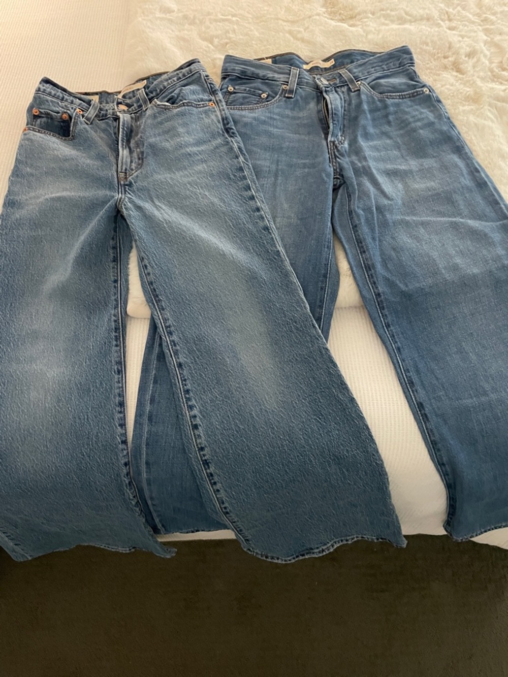 2 Pairs of Levi’s Classic Light Blue Denim Jeans, size 24